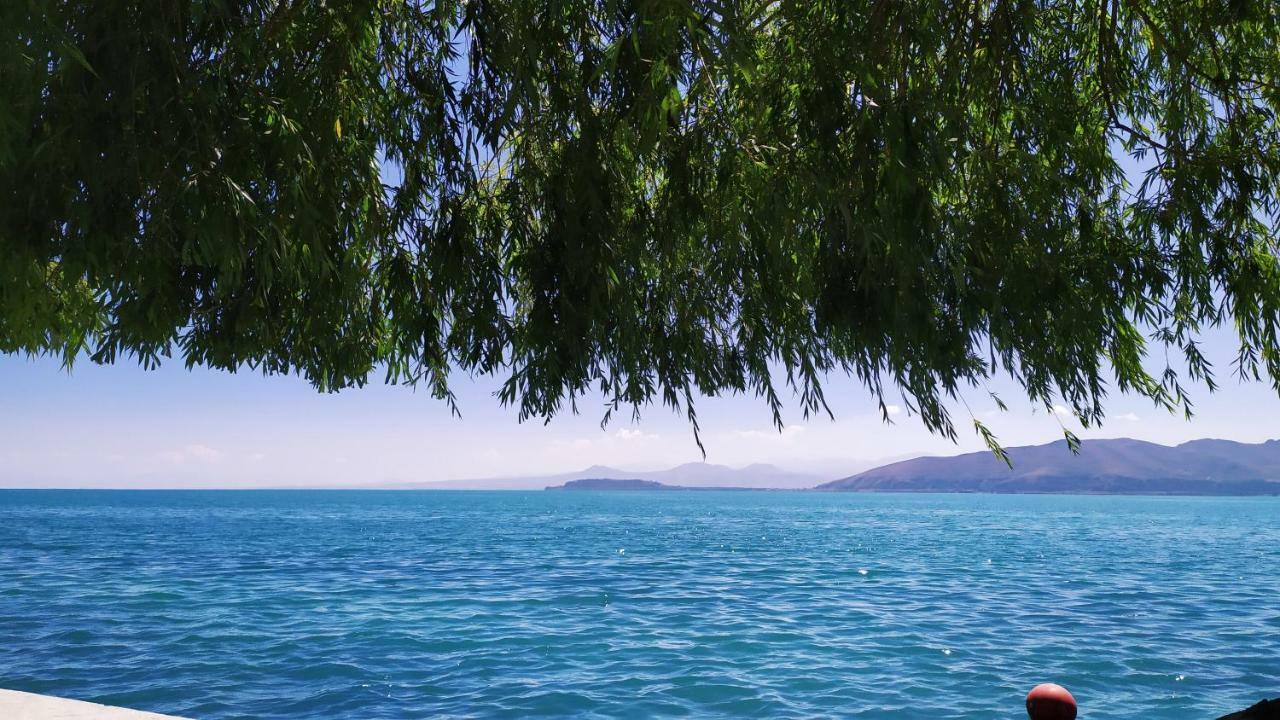 Edem Sevan Exteriör bild